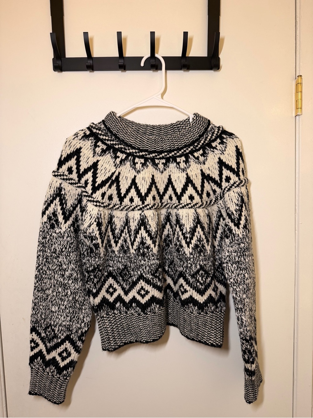 Zara Black & White Patterned Nordic Crewneck Sweater
